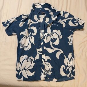 Patagonia Blue and White Casual Button Down Shirt